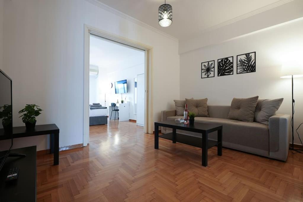Syntagma Square, 70Sqm Pentelis Sunny Apartment Athens Exterior photo