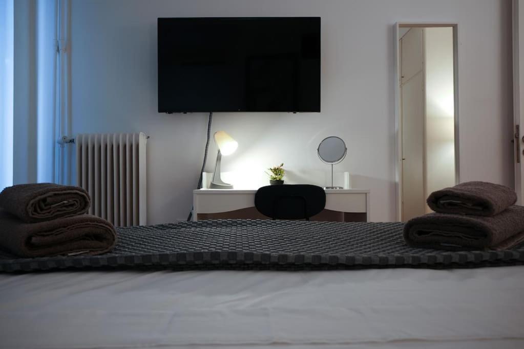 Syntagma Square, 70Sqm Pentelis Sunny Apartment Athens Exterior photo